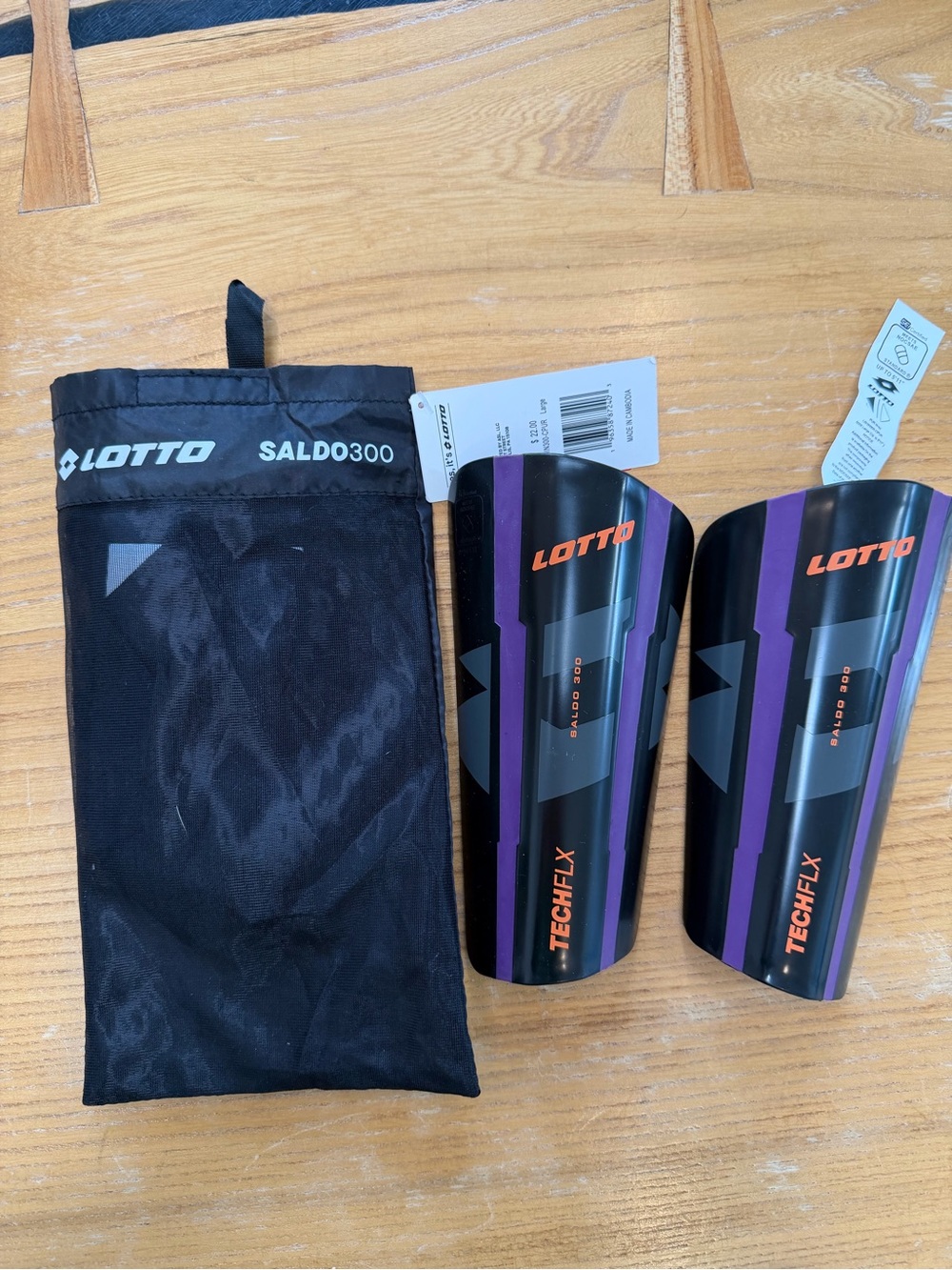 Lotto Adult Soccer shin guards: NEW IN PACKAGE: NWT size L